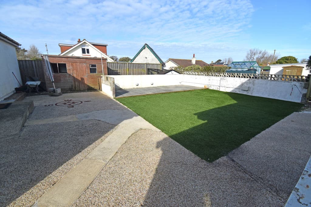 Avalon, Rue Des Francais, Castel